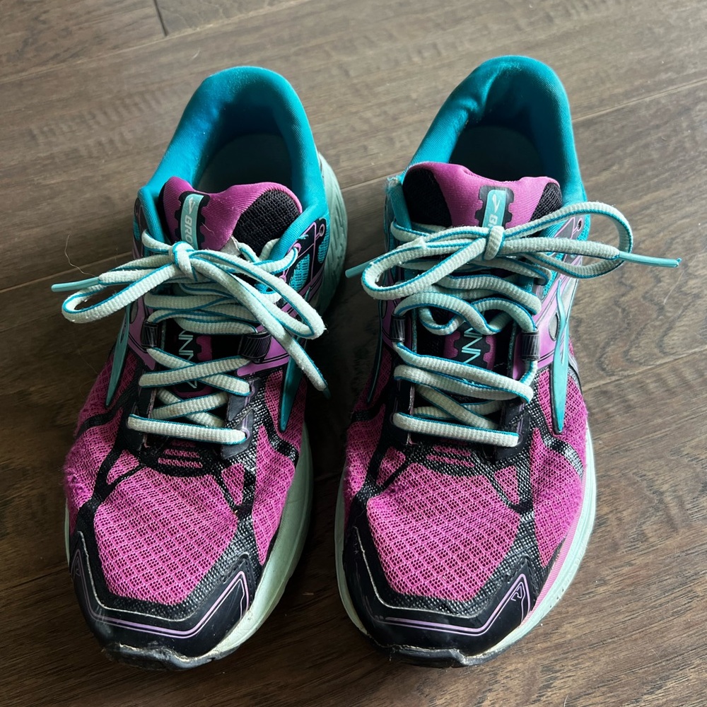 Brooks Women's Athletic Shoes in Purple and Teal